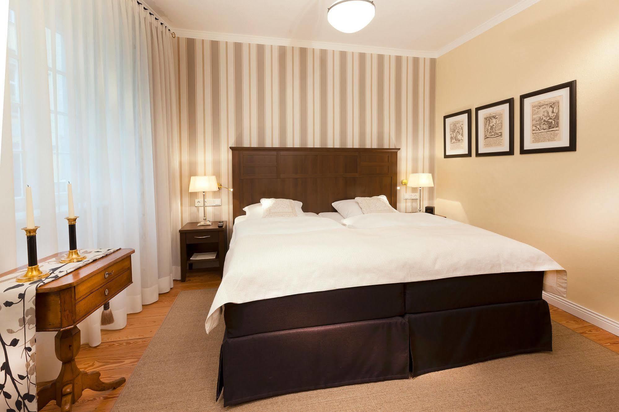 טראבן-טרארבאך Boutique-Hotel Moseltor מראה חיצוני תמונה